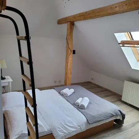 Apartment Kronhome Pop *