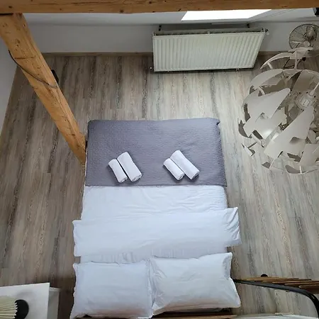 Apartment Kronhome Pop *