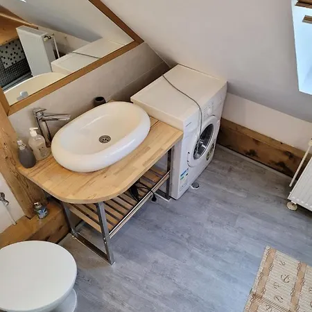 Kronhome Pop Apartment